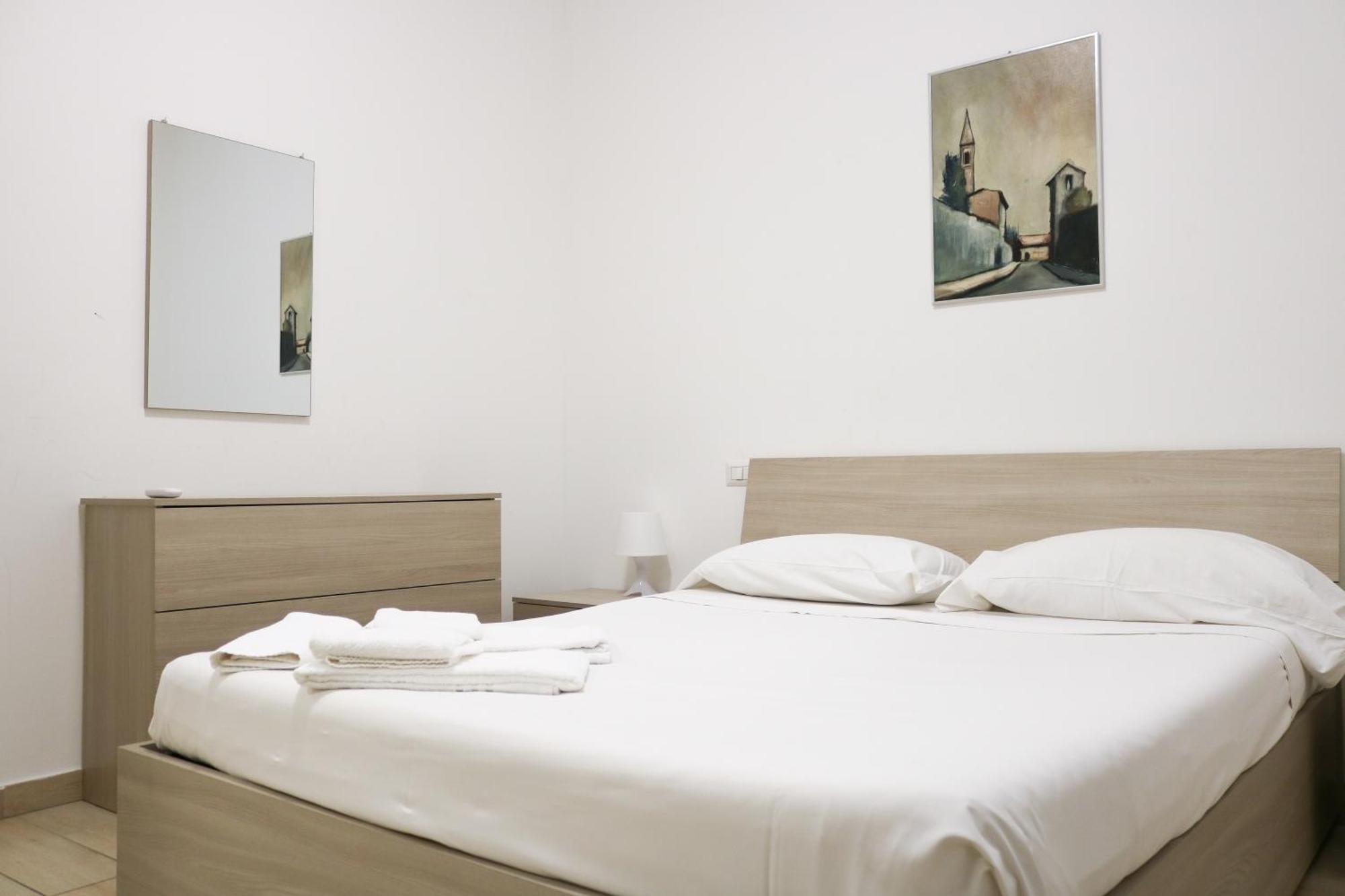 Along The Canal Smart Flat Naviglio - 4 People Corsico Luaran gambar